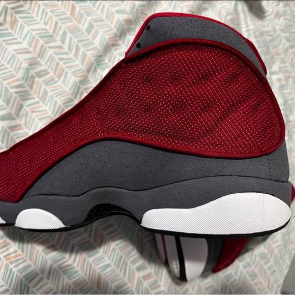 Retro 13 Jordans - Picture 2 of 3